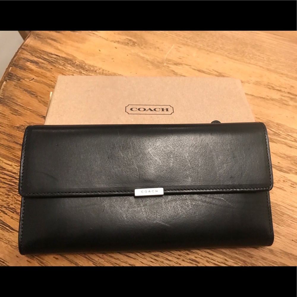 Coach women’s leather wallet black